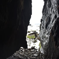 鉄浜海岸洞穴から見た風景2019年4月21日