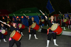 琉球國祭り太鼓の演奏
