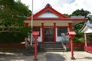 納官神社拝殿