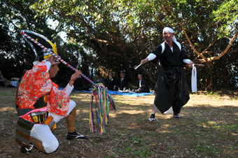 弁慶踊り〜本踊り 岬八幡神社境内での踊り2011.11.15
