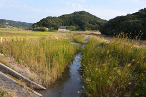 {㗬