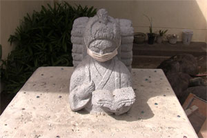 修復された二宮金次郎像