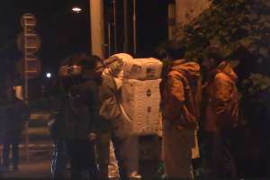 1�i�ڃ��P�b�g��ύڂ�����^�g���[���o��