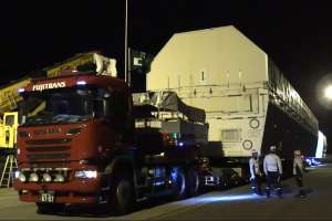 1�i�ڃ��P�b�g�@�̃R���e�i�̐��؂��ƒ�