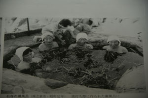 昭和52年の石寺海岸での瀬風呂
